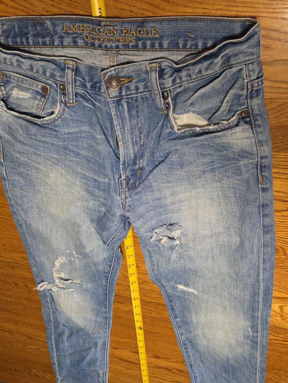 American Eagle Outfitters light blue distressed men's slim-straight jeans